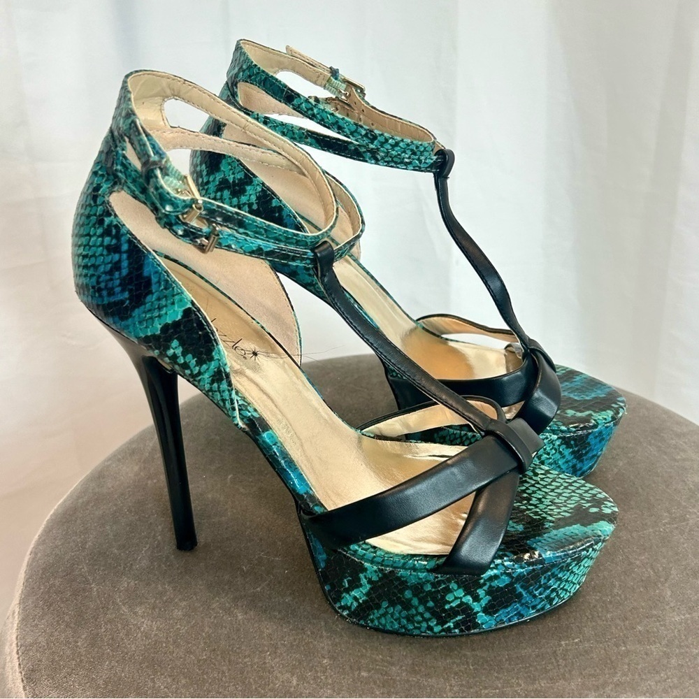 Shoe Dazzle Jocasta blue green snake print strappy platform high heel stilettos